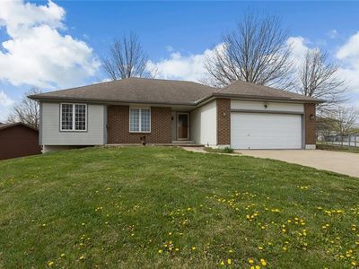 404 NE Harding St, Oak Grove, MO, 64075