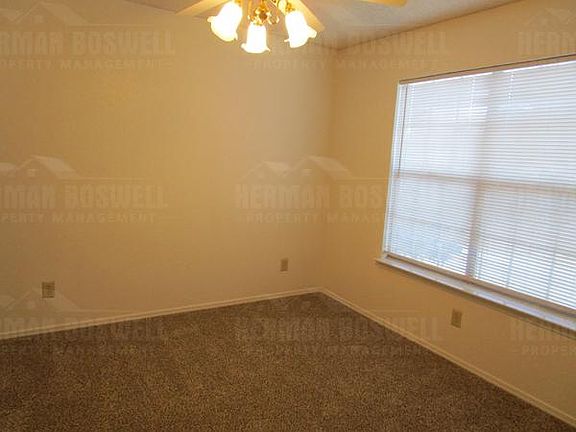 5th image of 1700 Wickford Dr