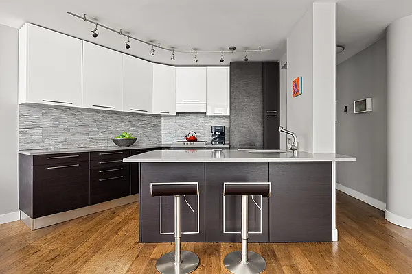 Sold by Compass | media 4