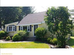 489 W Elm St, Yarmouth, ME 04096