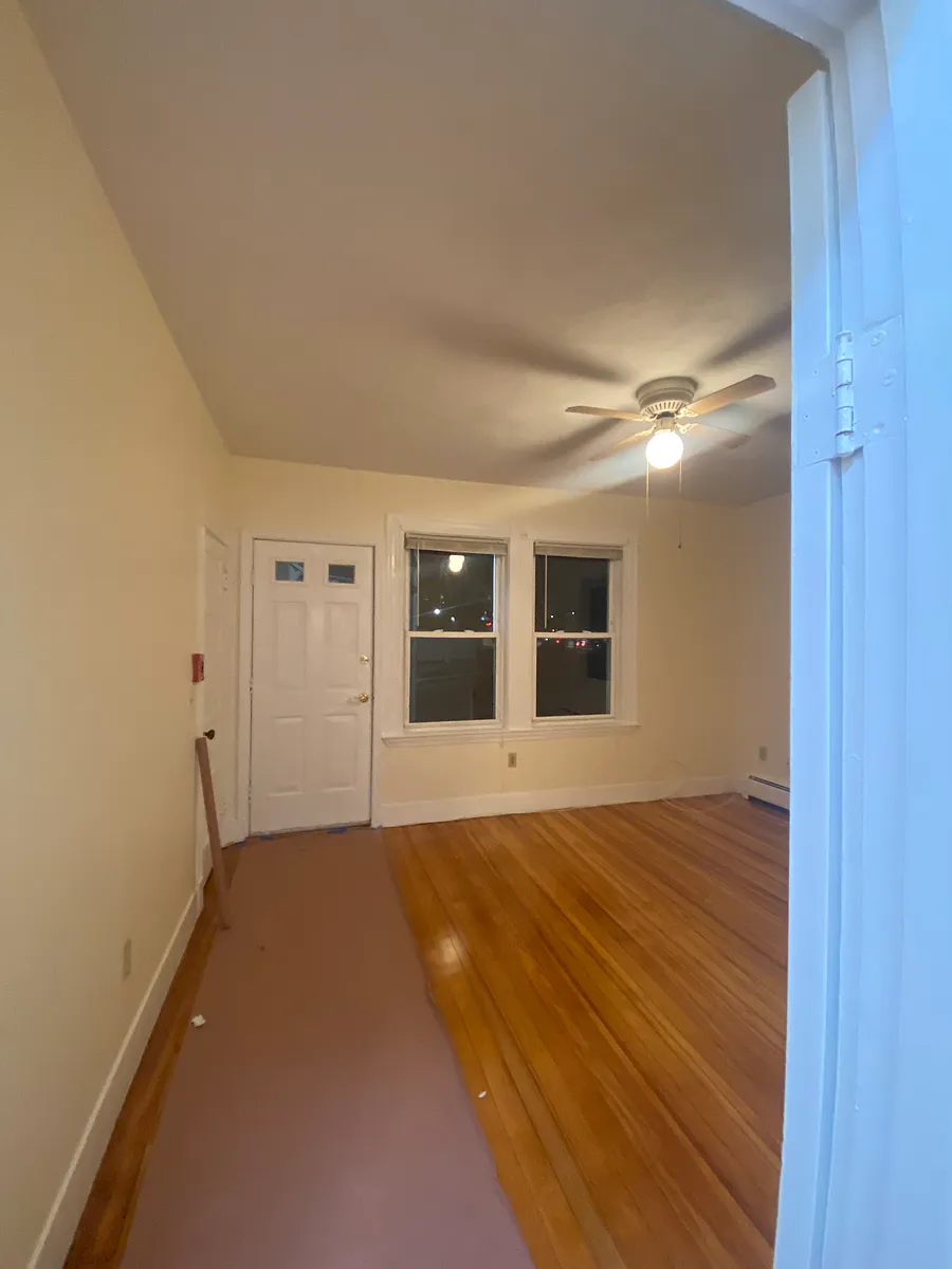 Building Photo - 8 Miller Stile Rd #3