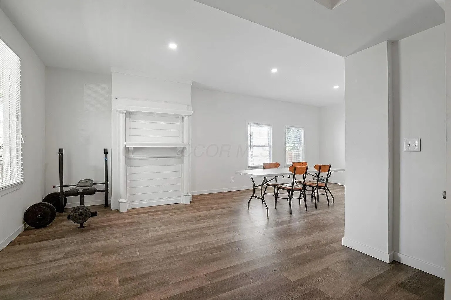 5 bed, 2.0 bath, 1424 sqft, $2,400 — Photo 3