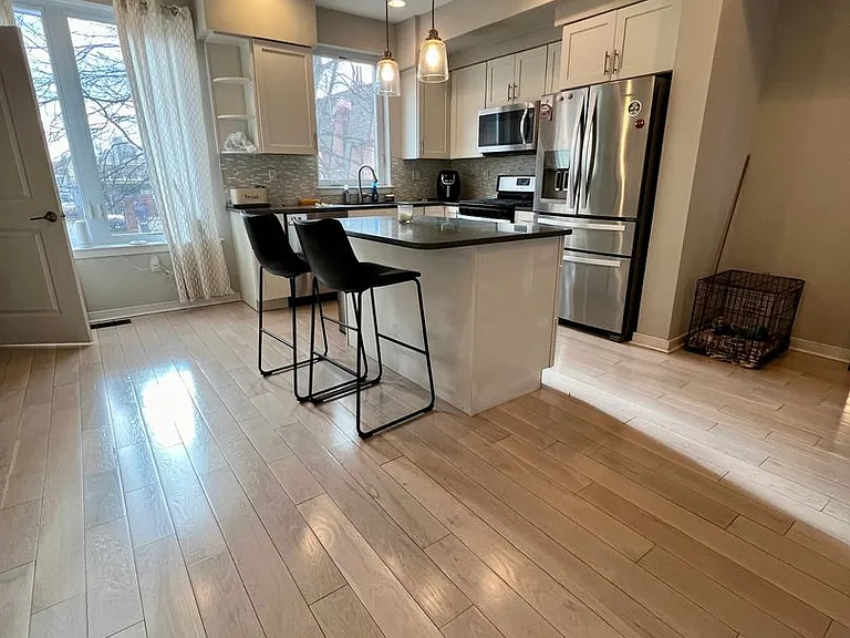 606 W Jefferson St — Photo 9