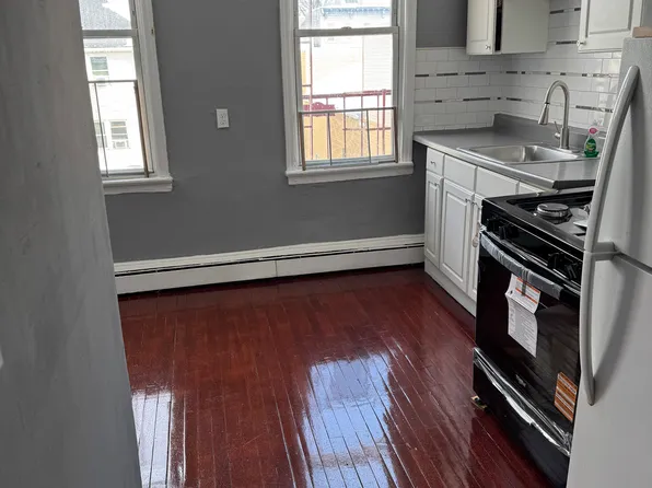 80 Paterson Street image 1 of 9