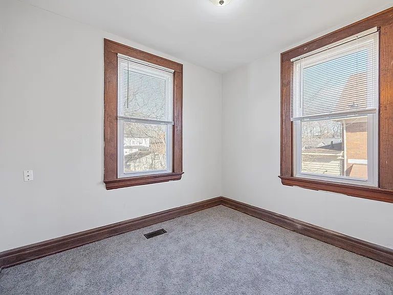 3713 Lovell Ave — Photo 18