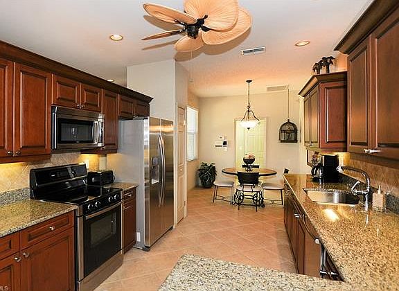 4th image of 3395 Wildwood Lake Cir