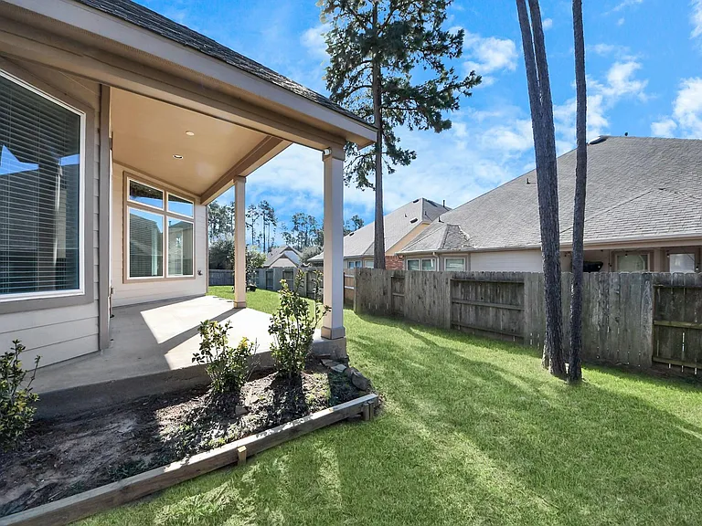 1947 Parnevik Pl — Photo 7