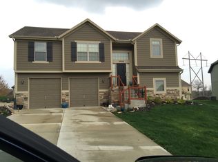 19592 W 106th Ter, Olathe, KS 66061