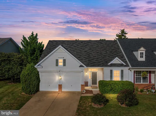 208 Spanish Oak Rd, Stephens City, VA 22655