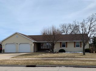 1183 Meadow View Ln, De Pere, WI 54115