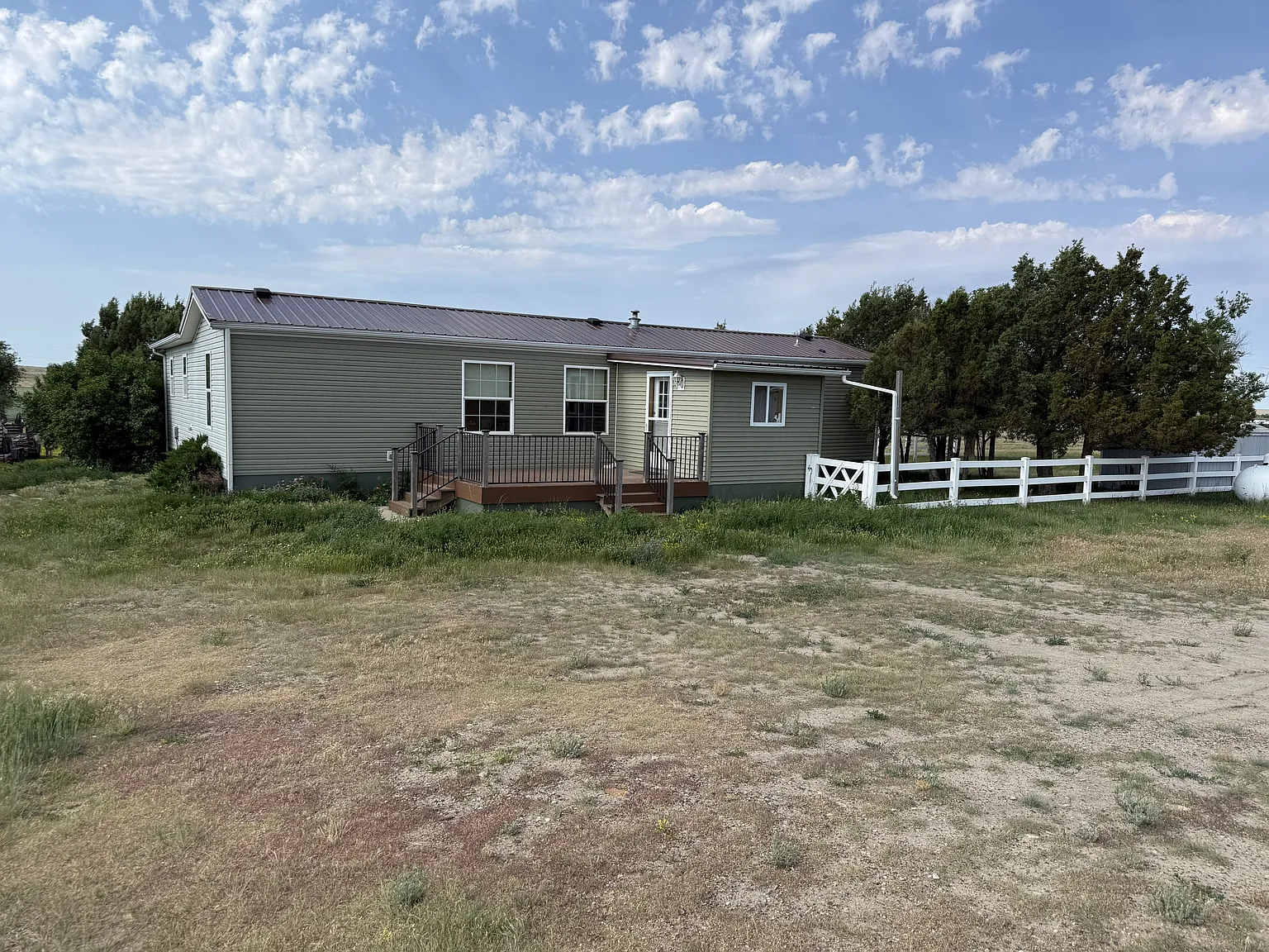 2 bed, 1300 sqft, $1,000 — Photo 1