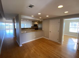 3113 River Dr, Savannah, GA 31404