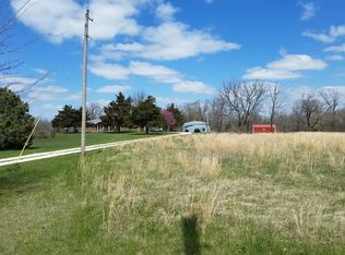 1047 NE 800th Rd, Windsor, MO 65360