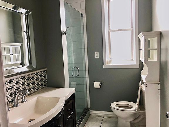 5th image of 3545 N Lincoln Ave Unit 2