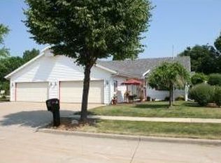 34 Fiesta Ct, Appleton, WI 54911