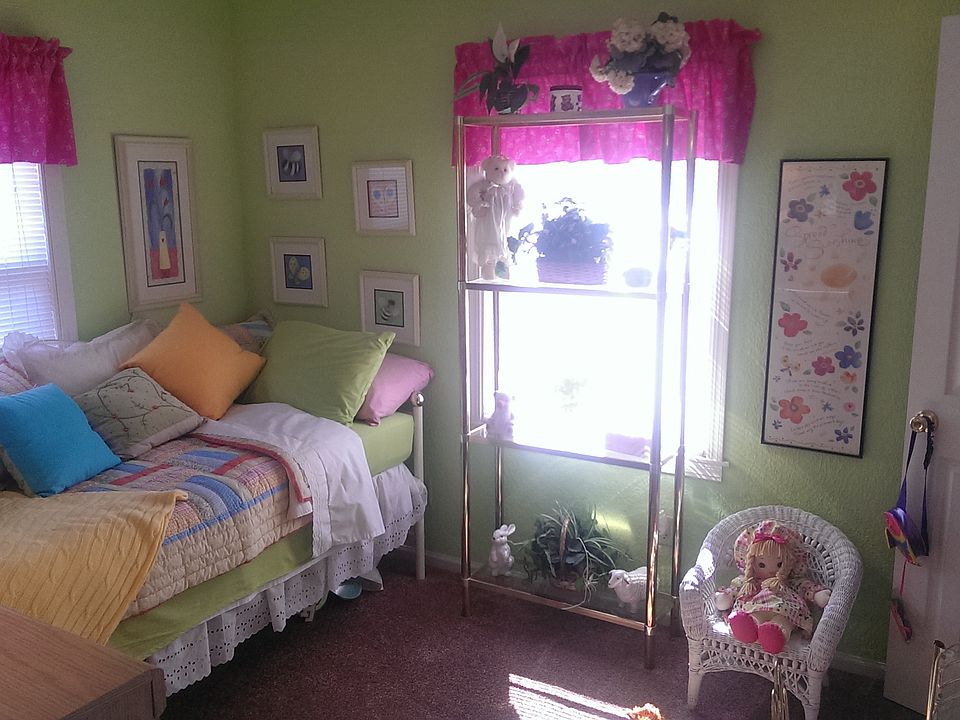2nd image of 1020 S Bleckley Dr