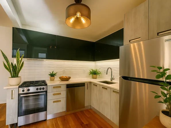 22 Ford Street image 2 of 21