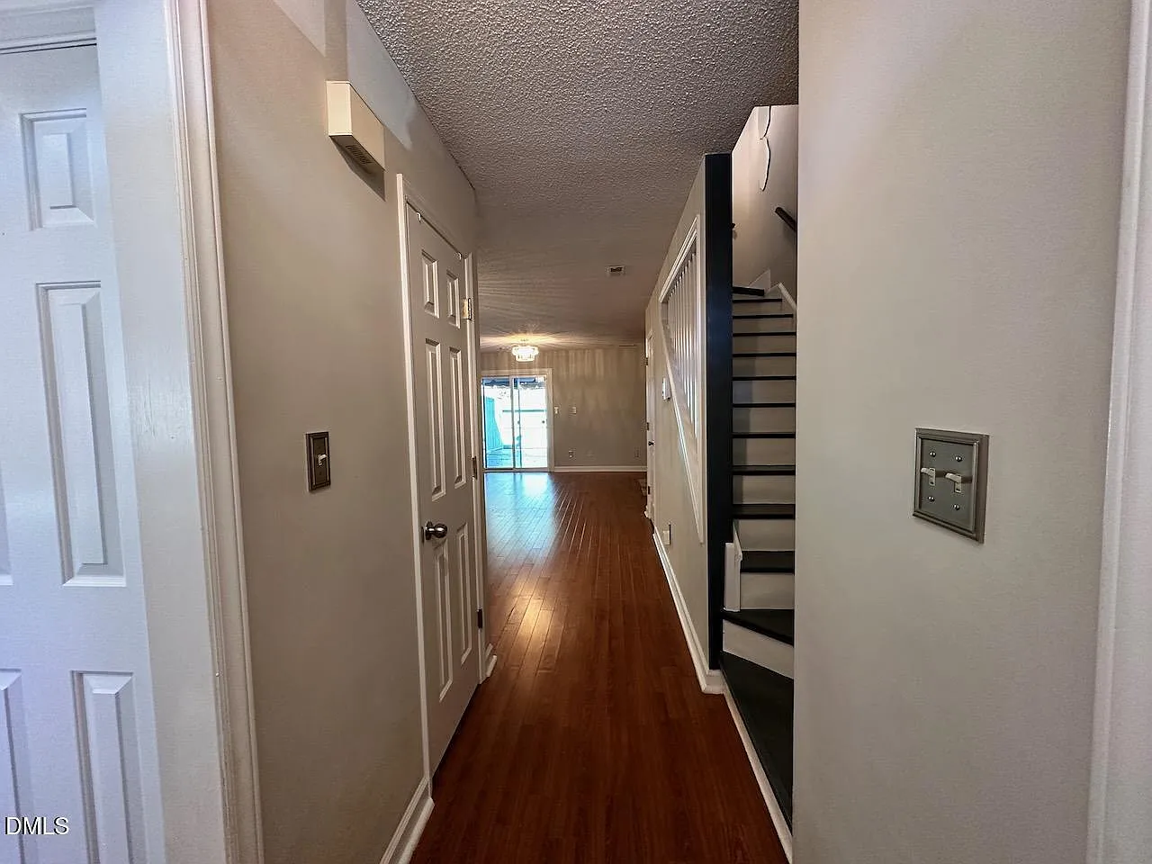 2 bed, 2.5 bath, 1243 sqft, $1,595 — Photo 4