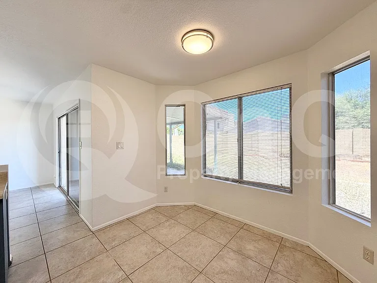3806 W Cielo Grande — Photo 5