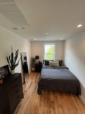 Rented by Owner | media 9