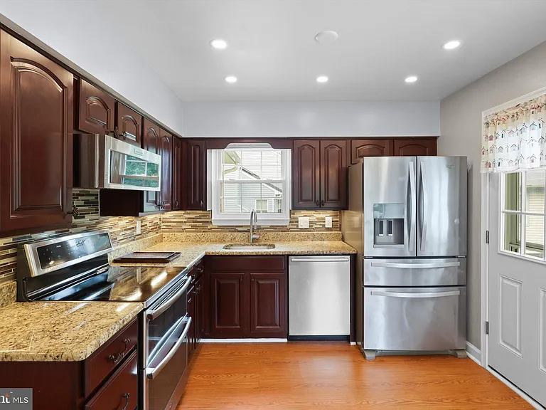 3818 Marquis Pl — Photo 11