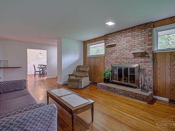 5th image of 3355 Greenbush Ave