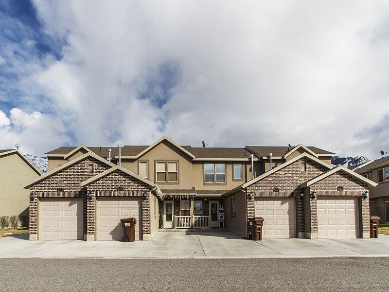1 Front of Townhome_09102014