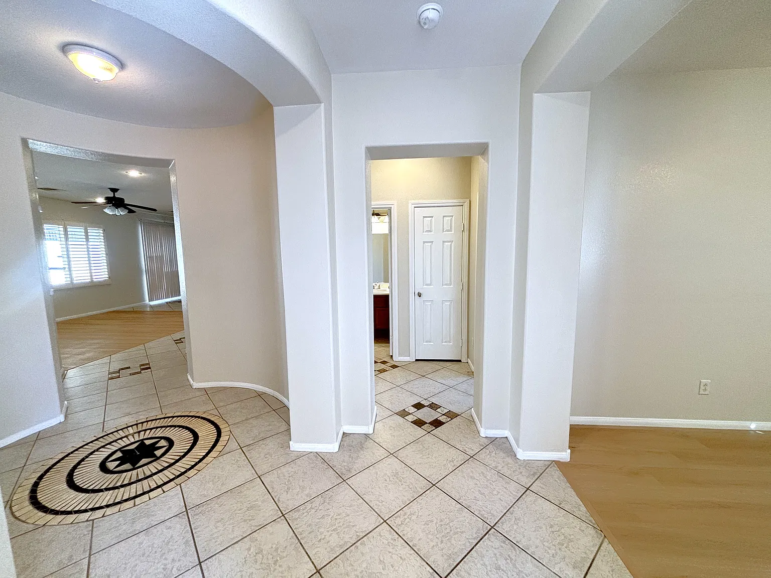 2 bed, 1432 sqft, $1,890 — Photo 3
