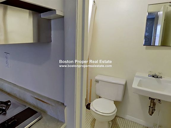 270 Newbury St. #10 Boston - Back Bay Unit Photo 5 (1)