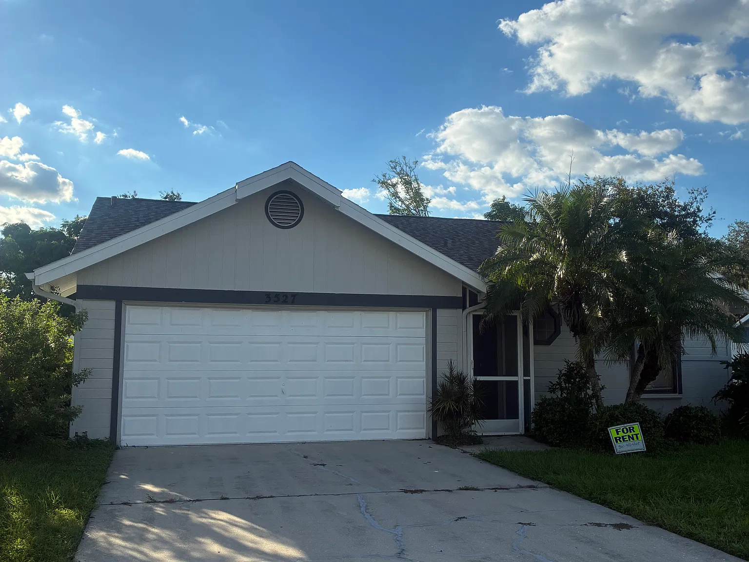 2 bed, 1036 sqft, $2,050 — Photo 1