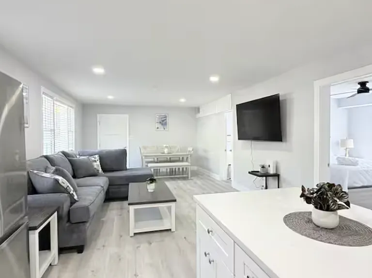 208 Chester St #11 — Photo 3