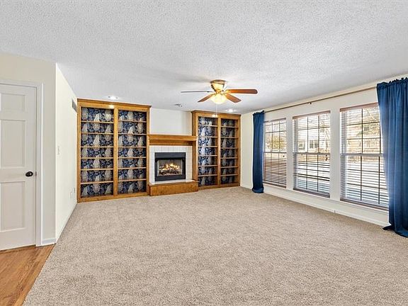 5th image of 1105 SE Brownfield Dr