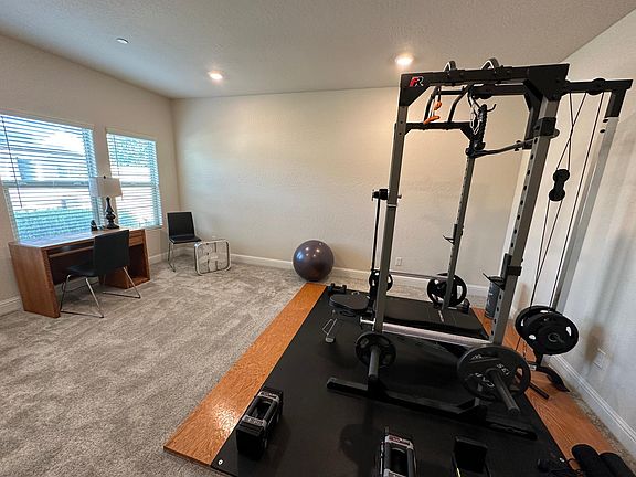 4th image of 2419 W Heather Ln