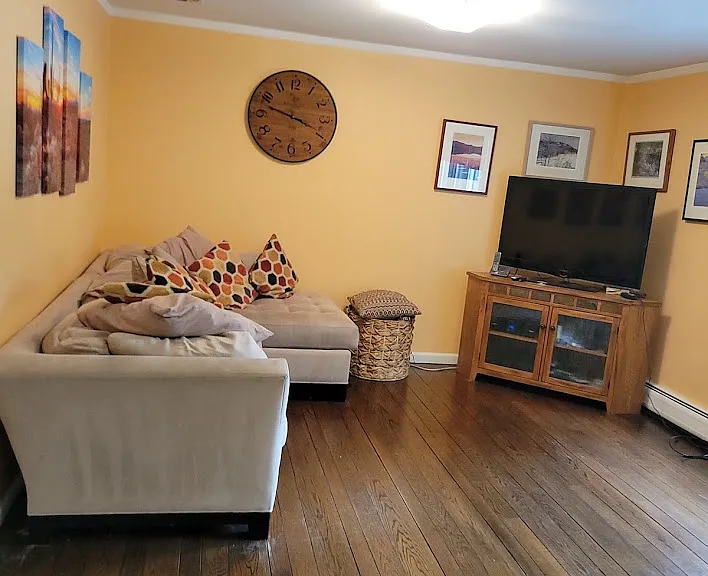 88 Hawthorne Ave — Photo 10