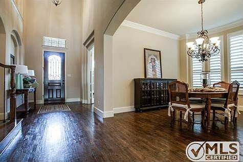 5th image of 410 Glenbrook Dr