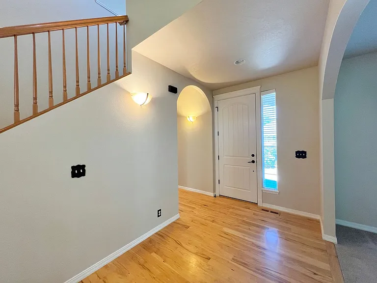 2285 W Windchime Dr — Photo 3