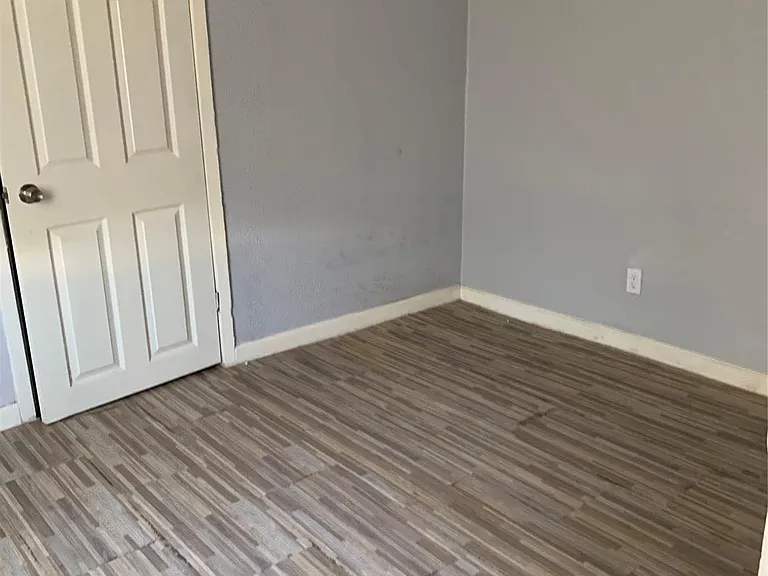 3116 Avenue L #1 — Photo 6