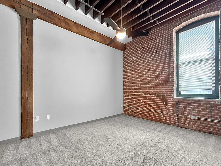 Emery Lofts — Photo 39