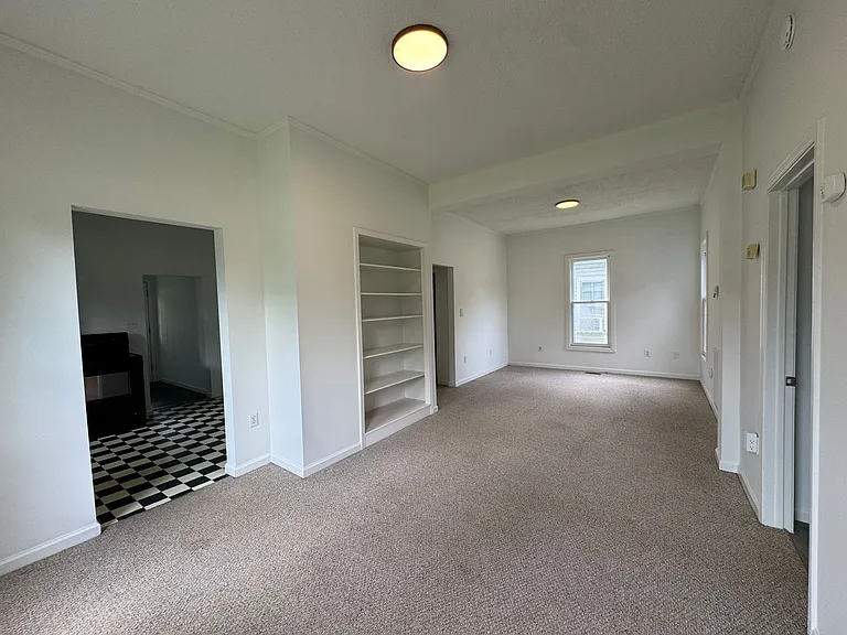 421 5th Ave SW — Photo 3