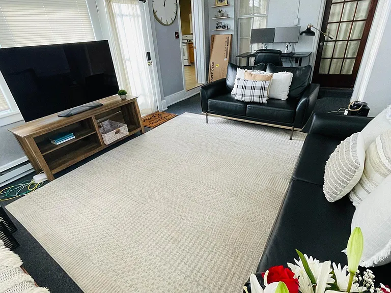 110 E Main St #1B — Photo 3