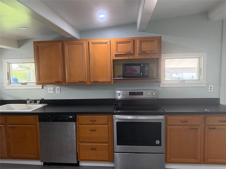 2nd image of 6967 POMPEI ROAD
