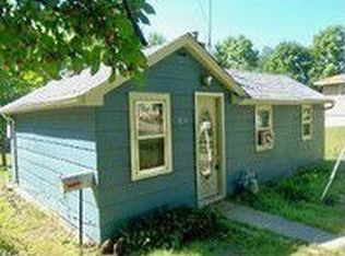 524 E 1st St, Litchfield, MN 55355