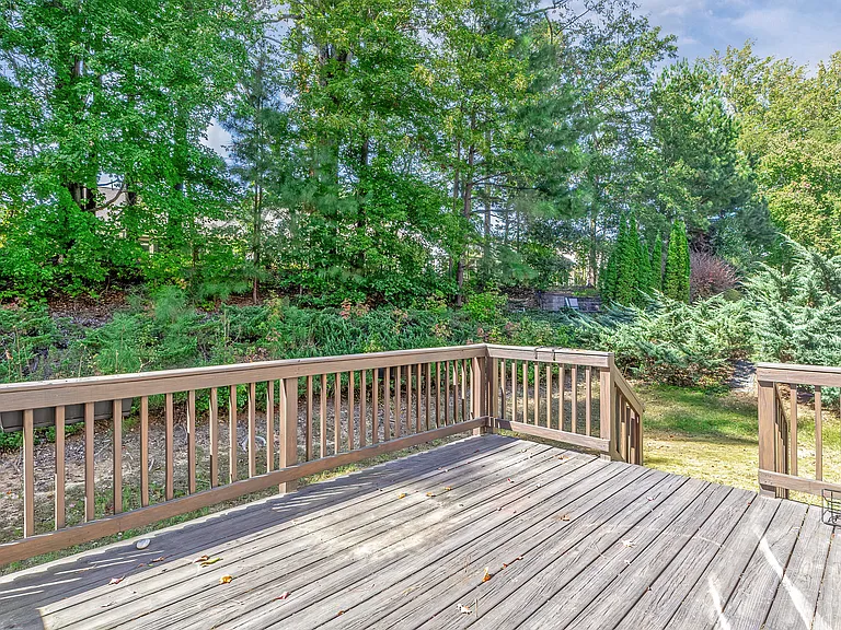 2103 Templeton Gap Dr — Photo 38