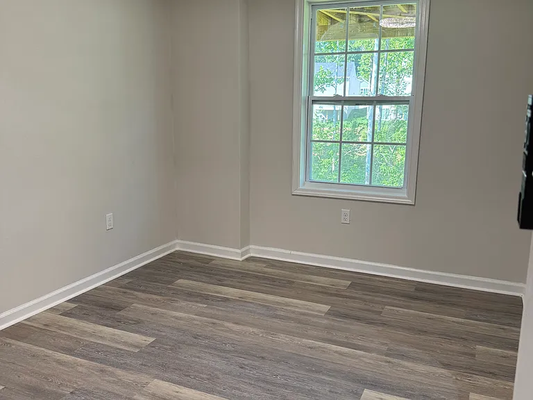 201 Thicket Dr — Photo 18