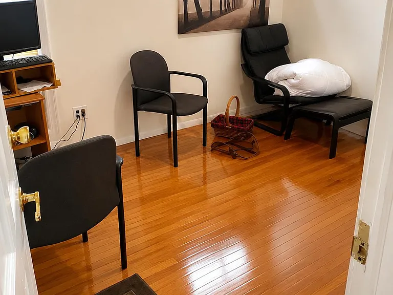 121 W 57th St #1 — Photo 8