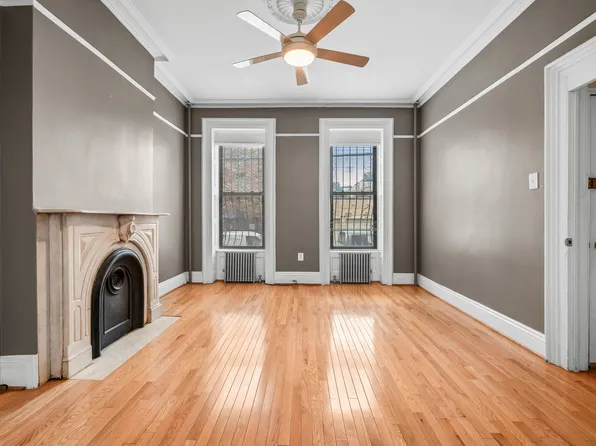 517 Clinton Street image 20 of 33