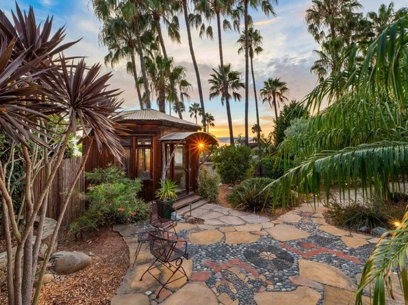 890 Passiflora Ave, Encinitas, CA 92024