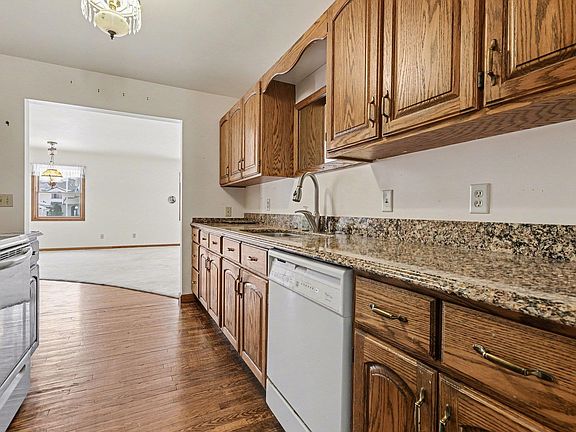 5th image of 225 Lagoon Beach Dr