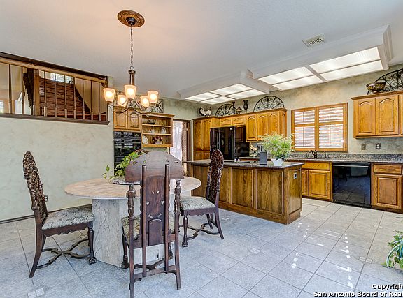 5th image of 515 Mission Viejo