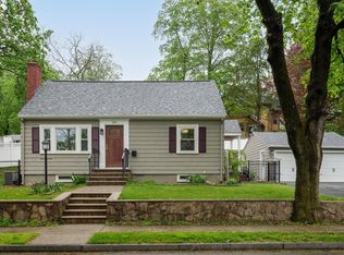 142 Vine St, Reading, MA 01867